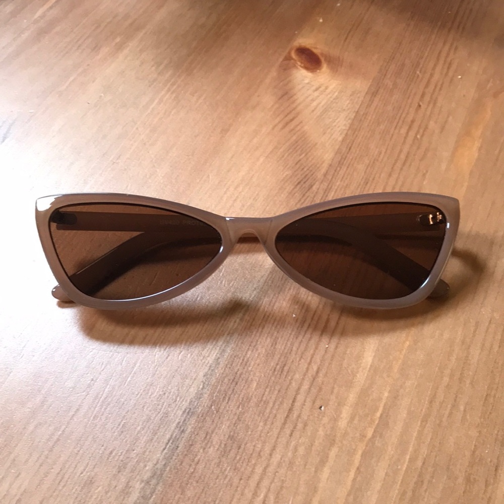 Cute triangle shaped Sun glasses